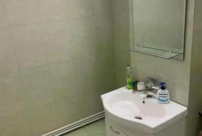 Spațiu comercial, de 61 mp, în Casa de Cultură - 2