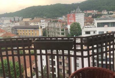 Apartament cu 3 camere decomandat în Exterior Vest - 1