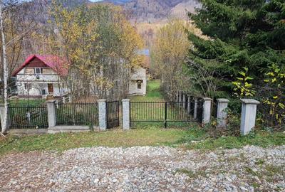 Casă cu 7 camere cu Teren 822 Mp în Măru - 8