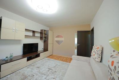 Apartament cu 3 camere decomandat în Rogerius