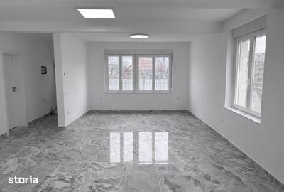 Casă cu 6 camere cu Teren 405 Mp în 6 Vânători - 3