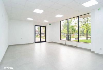Spațiu comercial, de 73 mp, în Nicolina