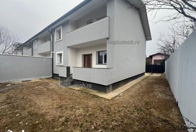 Casă cu 4 camere cu Canalizare în Central - 10