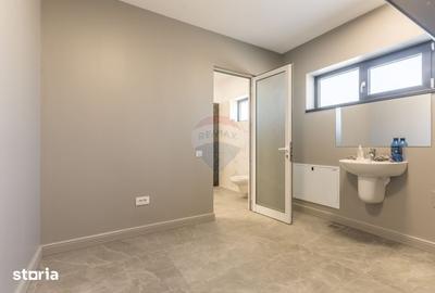 Spațiu comercial, de 600 mp, în Zona industrială - 4