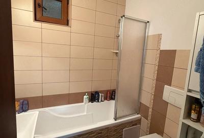 Casă cu Teren 600 Mp în Central