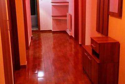 Apartament cu 3 camere decomandat în Turda