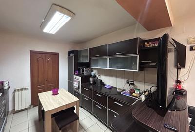 Casă individuală cu 7 camere cu Canalizare în Aradul Nou - 6