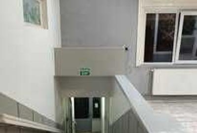 Spațiu comercial, de 70 mp, în Central - 3