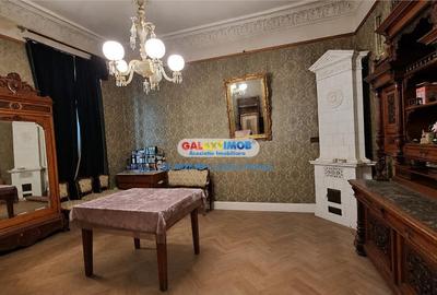 Casă cu 8 camere cu Teren 475 Mp în Ultracentral