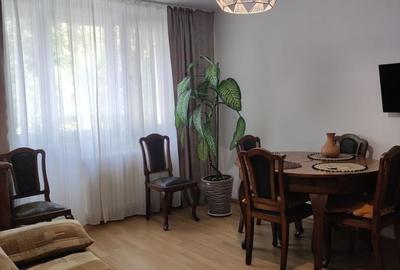 Apartament cu 3 camere semidecomandat în Drumul Taberei