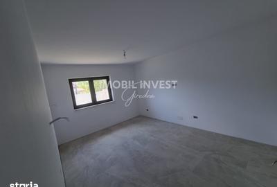 Casă cu 3 camere cu Teren 454 Mp în Cetate