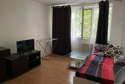 Apartament cu 2 camere decomandat în Drumul Taberei