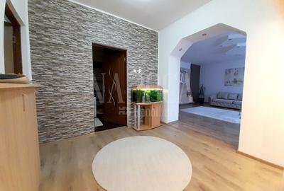 Casă individuală cu 3 camere cu Canalizare în Decebal - 5