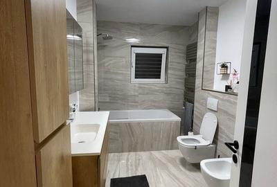 Apartament cu 3 camere în Central - 1