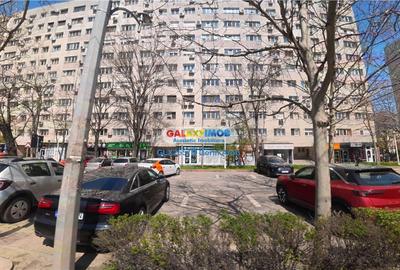 Spațiu comercial, de 160 mp, în Titan - 1