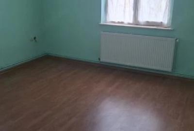Casă cu 5 camere cu Teren 219 Mp în Trivale