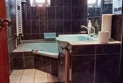 Apartament cu 3 camere decomandat în Județean - 8