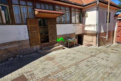 Casă cu 4 camere cu Teren 770 Mp în Rășinari - 2
