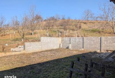 Casă cu 5 camere cu Teren 800 Mp în Paleu