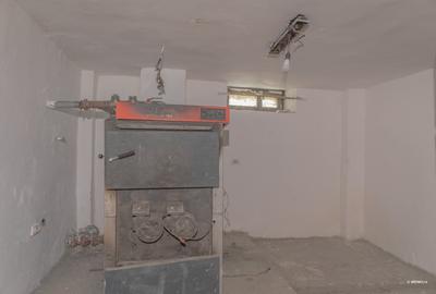 Casă individuală cu 20 camere cu Canalizare în Moinești - 16
