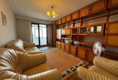 Apartament cu 3 camere în Tătărași