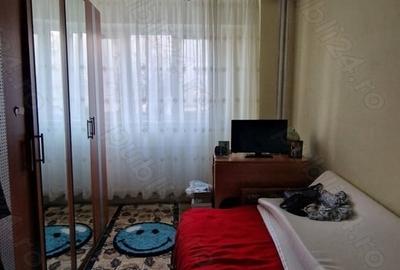 Apartament cu 2 camere decomandat în Micro 18