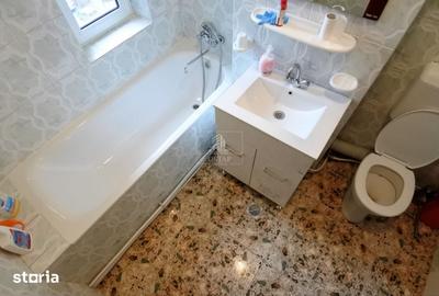 Apartament cu 3 camere în 9 Mai
