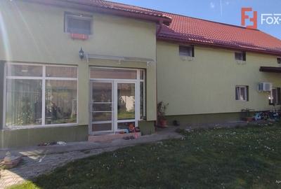 Casă individuală cu 8 camere cu Canalizare în Săcălaz