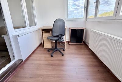 Apartament cu 2 camere decomandat în 7 Noiembrie
