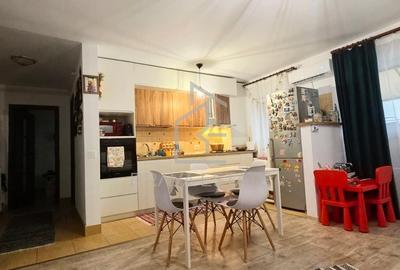 Apartament cu 2 camere semidecomandat, mobilat în Florești