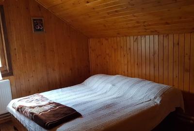 Casă individuală cu 5 camere cu Teren 3220 Mp în Feneș - 2