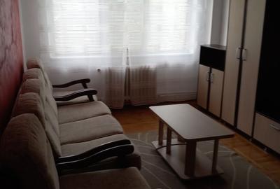 Apartament cu 2 camere semidecomandat în Barieră