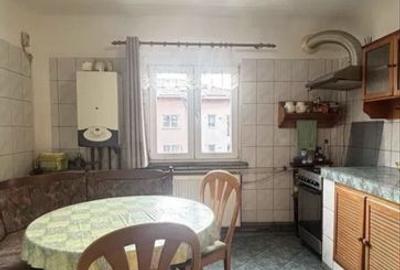 Apartament cu 4 camere decomandat în Gării - 2