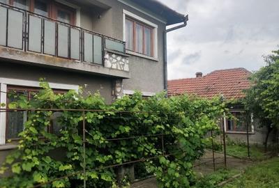 Casă individuală cu 5 camere cu Teren 5100 Mp în Gothatea - 3