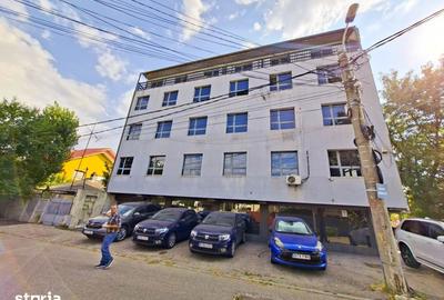 Spațiu comercial, de 533 mp, în Andronache