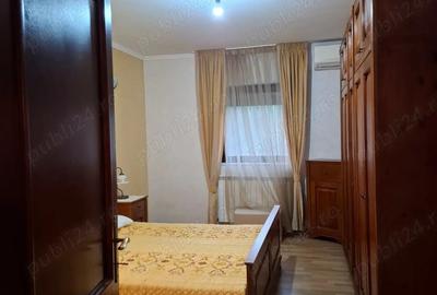 Casă cu 4 camere în Lipovei