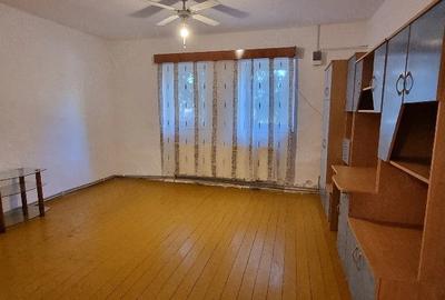 Casă cu Teren 2431 Mp în Central