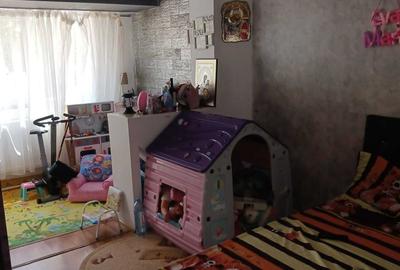 Apartament cu 4 camere semidecomandat în Micro 16 - 4