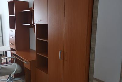 Garsonieră decomandată în 7 Noiembrie
