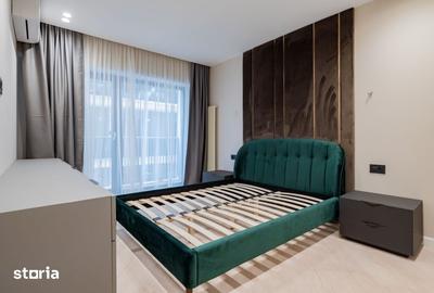 Apartament cu 3 camere decomandat în Est