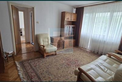 Apartament cu 2 camere semidecomandat în Centrul Civic