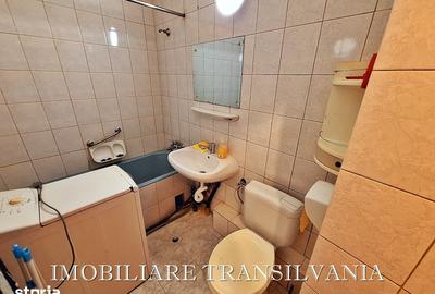 Garsonieră decomandată în Central