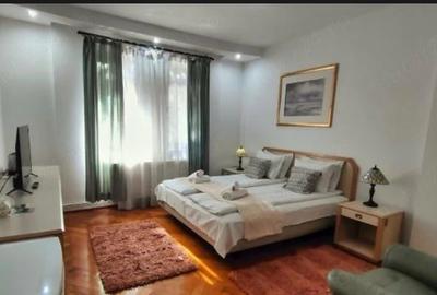 Casă cu Teren 750 Mp în Central - 1