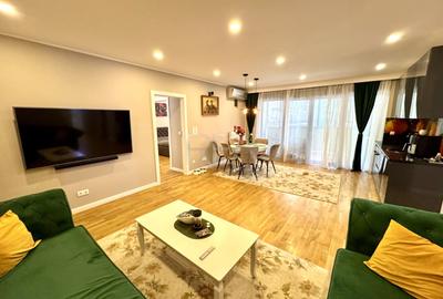 Apartament cu 3 camere semidecomandat în Băneasa