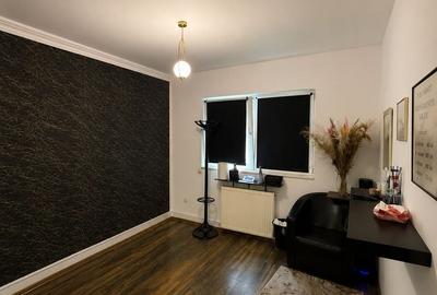 Spațiu comercial, de 75 mp, în Nord - 18