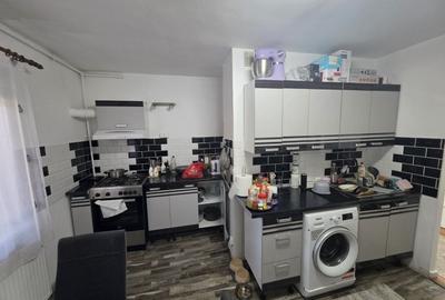 Apartament cu 3 camere decomandat, mobilat în Mărăști