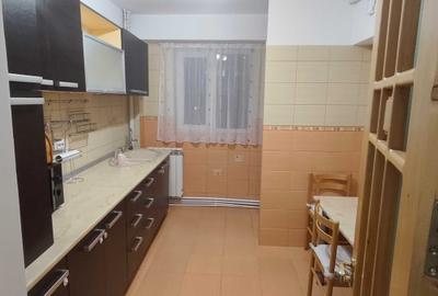 Apartament cu 2 camere decomandat în Siret - 3
