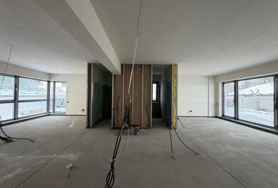 Spațiu comercial, de 200 mp, în P-ța Muncii - 3
