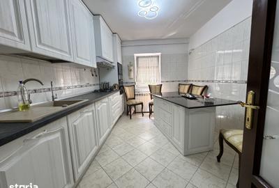 Apartament cu 4 camere decomandat în Mioriței - 7