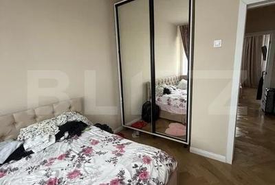 Apartament cu 3 camere decomandat în Sud